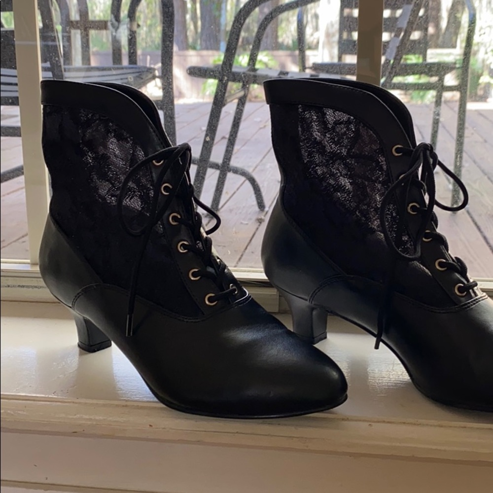 Black Lace Heeled Boots Women’s